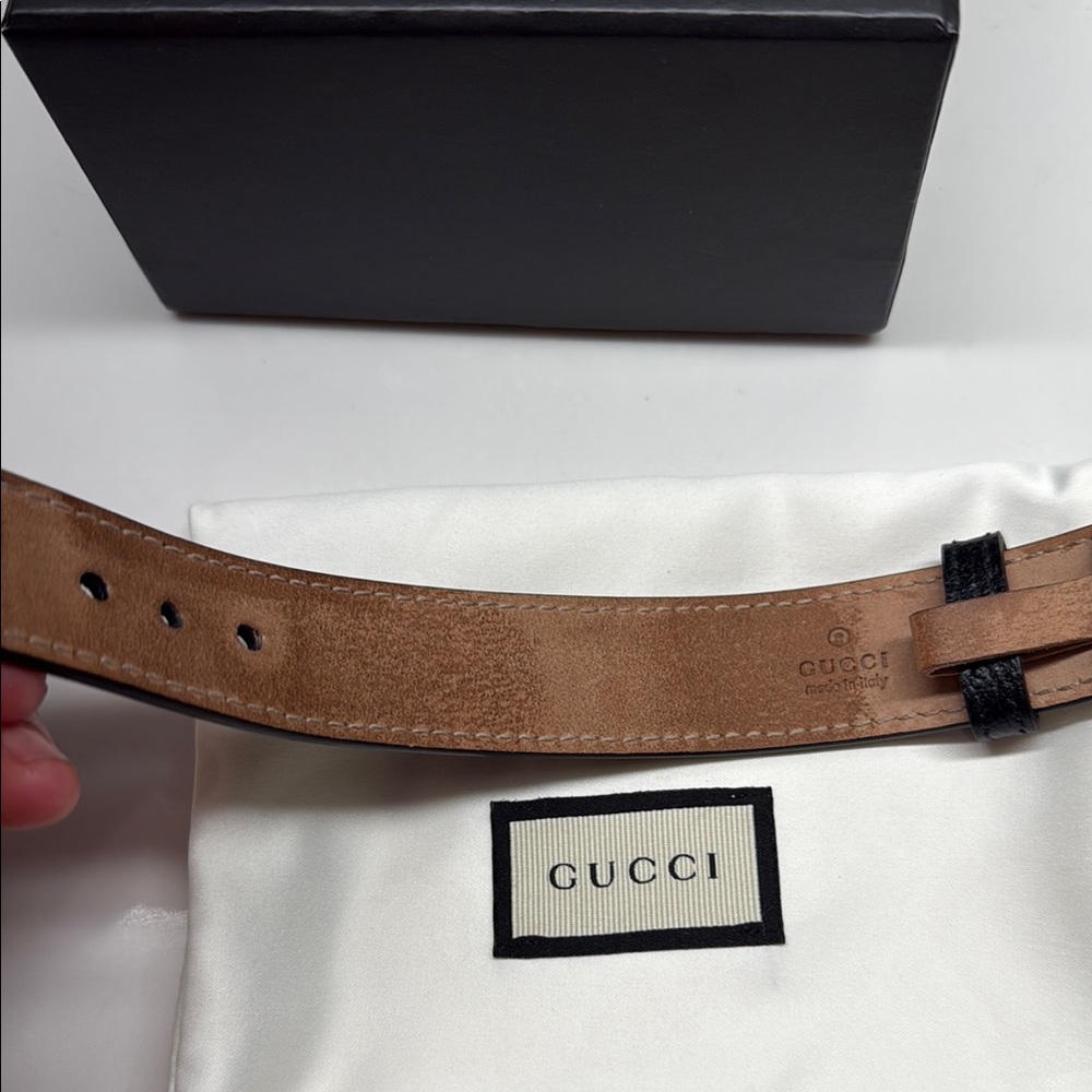 Gucci Gold and Black Cuff Bracelet - Picture 4 of 6